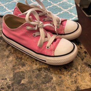 Kids converse